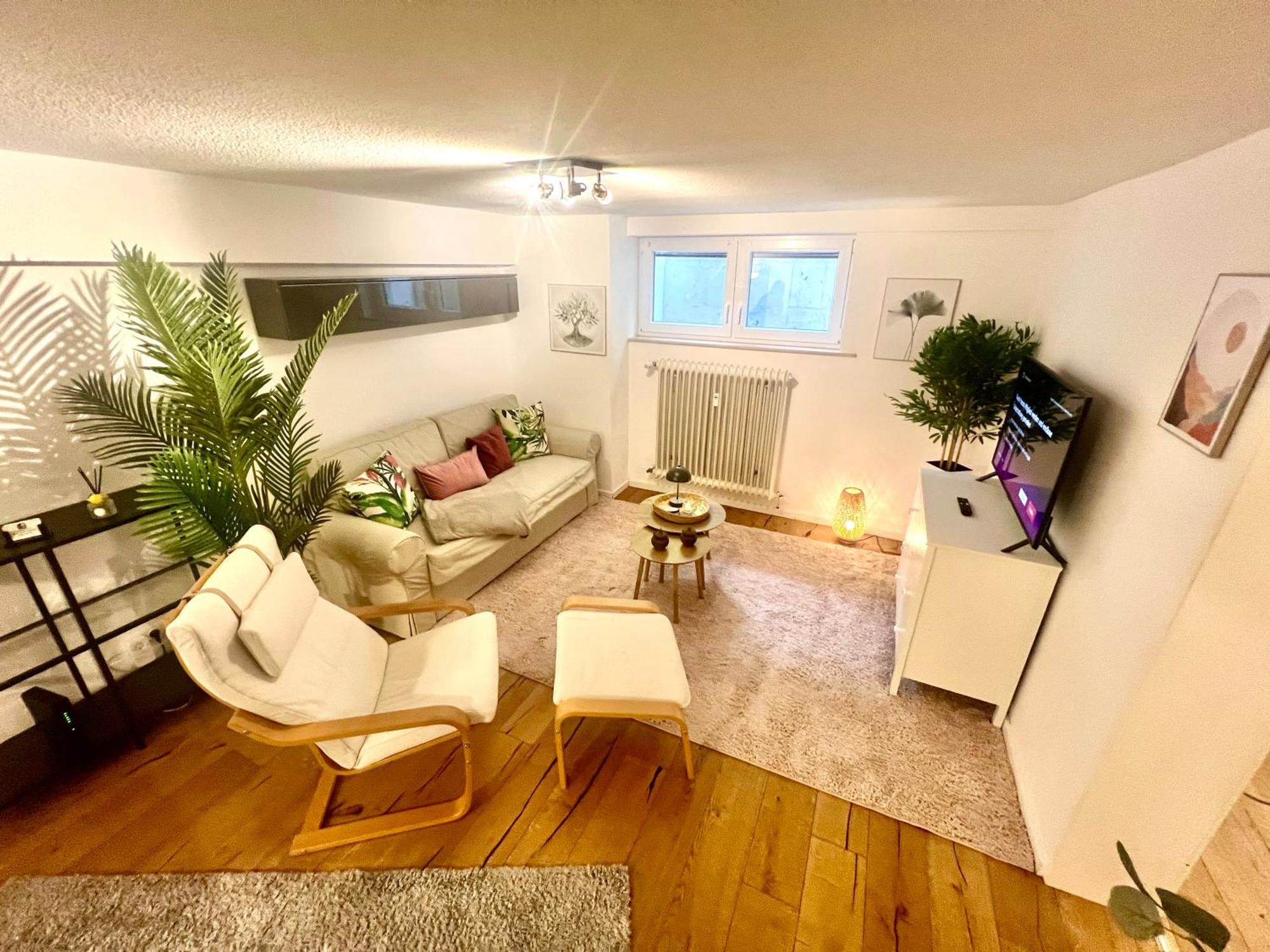 Gemuetliche Souterrain Wohnung Neben Der Universitaetsklinik In Homburg Extérieur photo